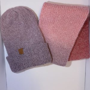 Hat and scarf set
